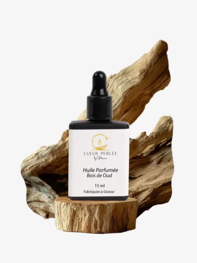 Huile parfumee pour bougie en perles de cire Bois de Oud.