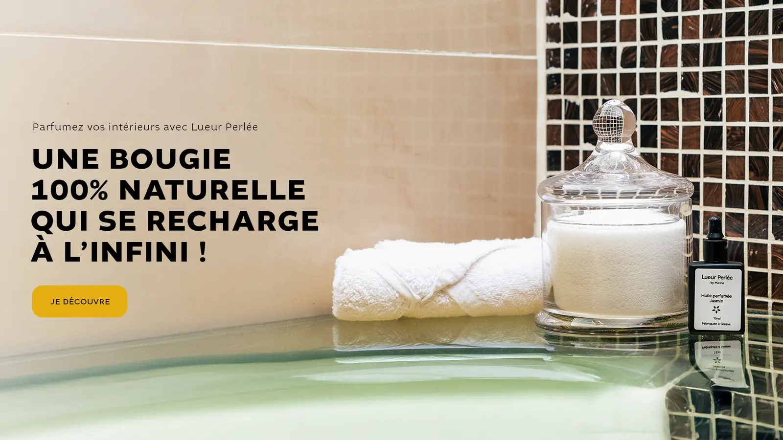 Bougie en perle de cire de Lueur Perlée en situation dans une salle de bain.